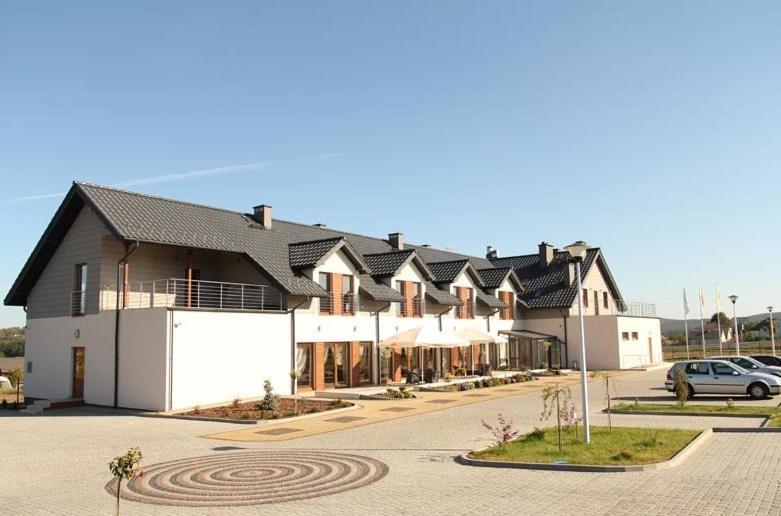 Gosciniec Europejski Miedziana Góra Exteriör bild